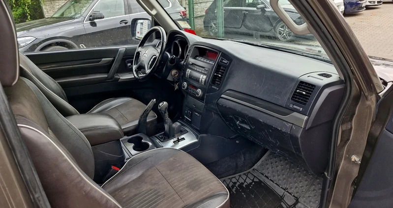 Mitsubishi Pajero cena 34999 przebieg: 200000, rok produkcji 2011 z Wągrowiec małe 172